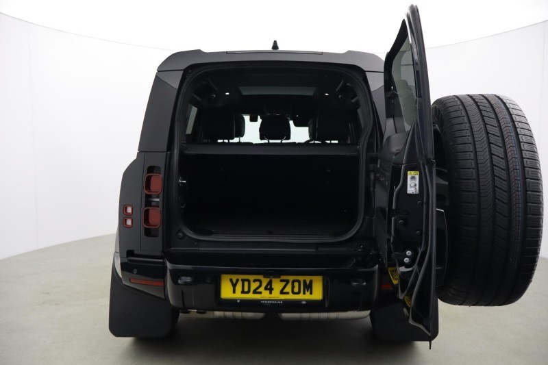 2024 (24) LAND ROVER DEFENDER 3.0 D250 X-Dynamic HSE 110 5dr Auto 5845066