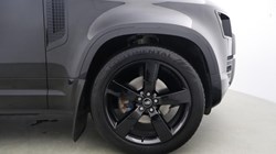 2024 (24) LAND ROVER DEFENDER 3.0 D250 X-Dynamic HSE 110 5dr Auto 5845082