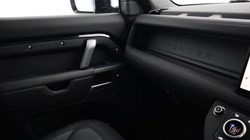 2024 (24) LAND ROVER DEFENDER 3.0 D250 X-Dynamic HSE 110 5dr Auto 5845111