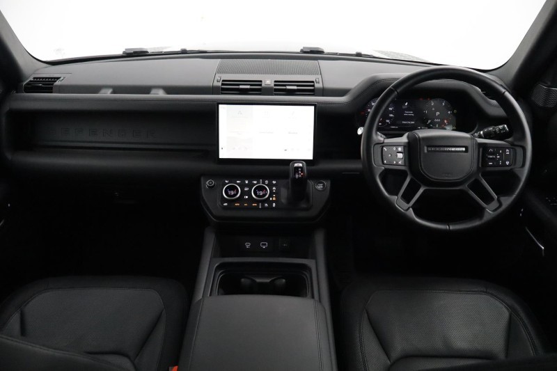 2024 (24) LAND ROVER DEFENDER 3.0 D250 X-Dynamic HSE 110 5dr Auto 5845090