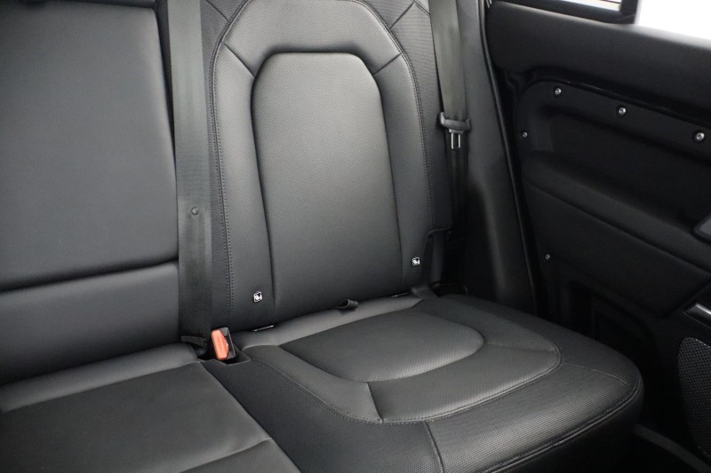 2024 (24) LAND ROVER DEFENDER 3.0 D250 X-Dynamic HSE 110 5dr Auto 5845118