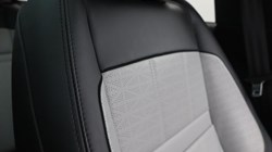2022 (22) LAND ROVER RANGE ROVER EVOQUE 2.0 D200 R-Dynamic HSE 5dr Auto 5827218
