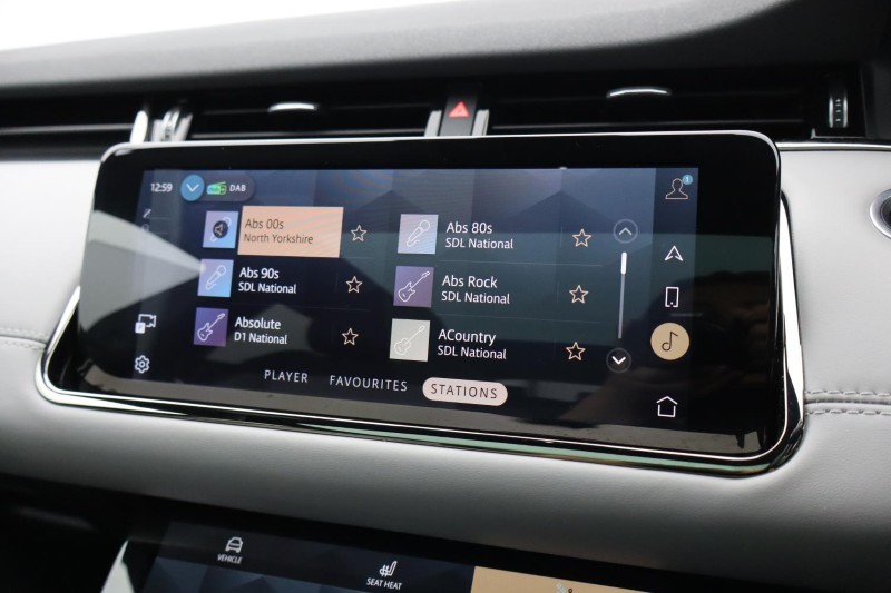 2022 (22) LAND ROVER RANGE ROVER EVOQUE 2.0 D200 R-Dynamic HSE 5dr Auto 5827208