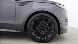 2026 (26) LAND ROVER RANGE ROVER SPORT 3.0 P460e Dynamic SE 5dr Auto 5817964