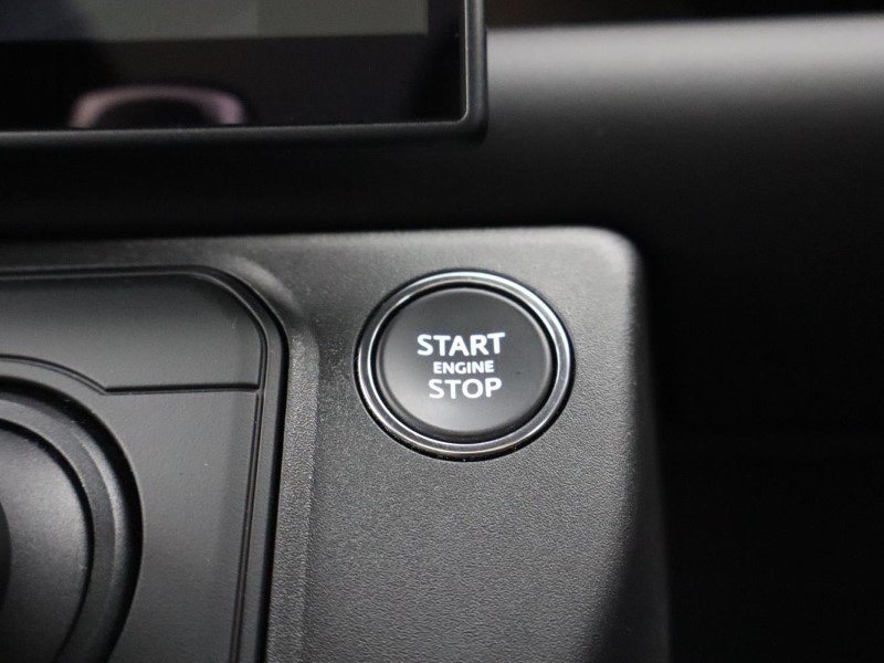 2026 (26) LAND ROVER DEFENDER 3.0 D250 X-Dynamic HSE 90 3dr Auto 5818667
