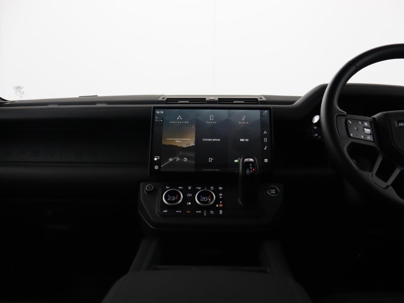 2026 (26) LAND ROVER DEFENDER 3.0 D250 X-Dynamic HSE 90 3dr Auto 5818657