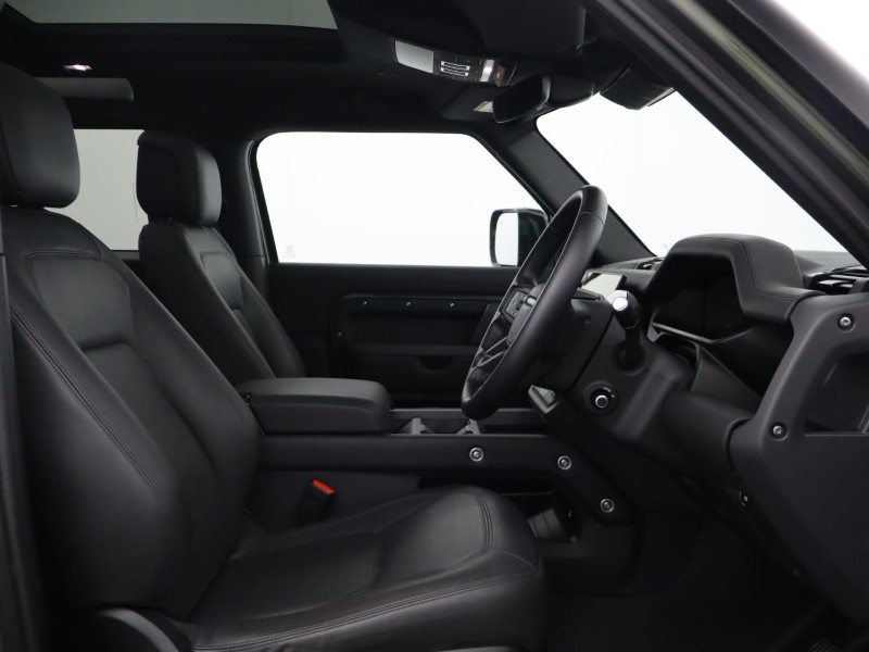 2026 (26) LAND ROVER DEFENDER 3.0 D250 X-Dynamic HSE 90 3dr Auto 5818648
