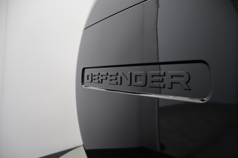 2026 (26) LAND ROVER DEFENDER 4.4 P635 Octa 110 5dr Auto 5818141