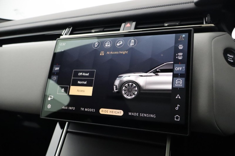 2026 (26) LAND ROVER RANGE ROVER VELAR 2.0 D200 MHEV Dynamic SE 5dr Auto 5821857