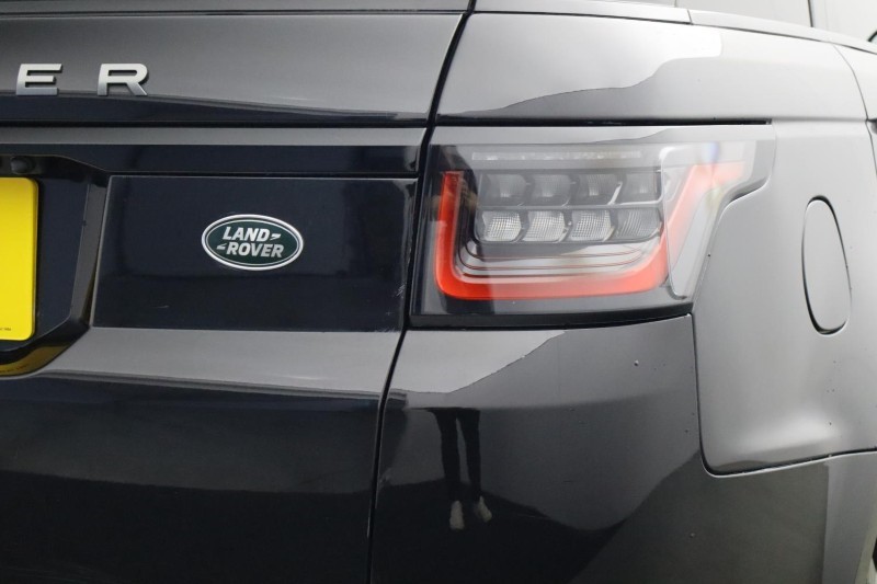 2022 (22) LAND ROVER DISCOVERY 3.0 D300 R-Dynamic HSE 5dr Auto 5857343