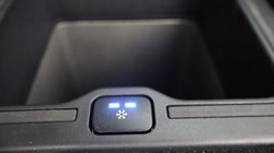 2022 (22) LAND ROVER DISCOVERY 3.0 D300 R-Dynamic HSE 5dr Auto 5857401
