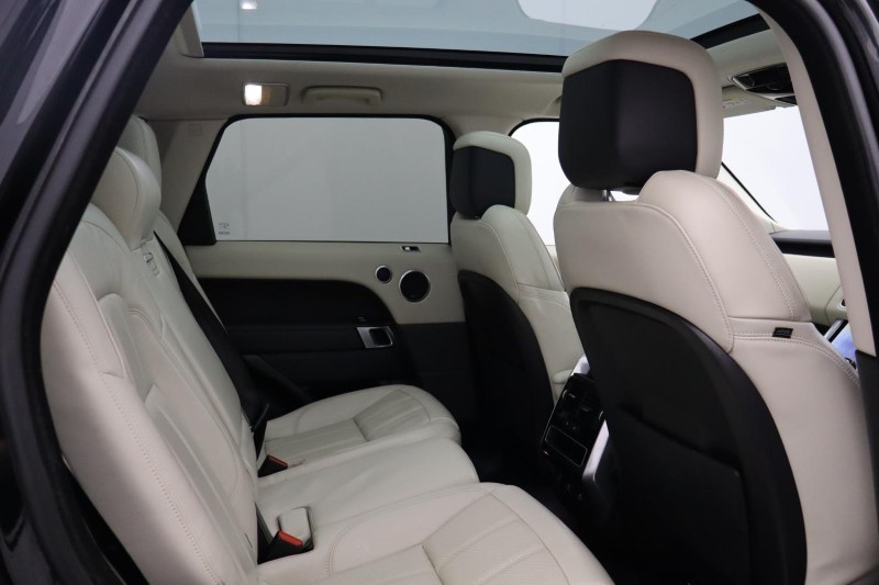 2022 (22) LAND ROVER DISCOVERY 3.0 D300 R-Dynamic HSE 5dr Auto 5857357