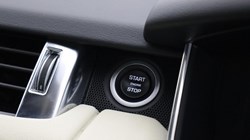 2022 (22) LAND ROVER DISCOVERY 3.0 D300 R-Dynamic HSE 5dr Auto 5857399