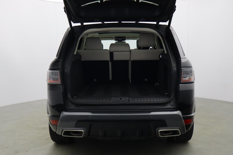 2022 (22) LAND ROVER DISCOVERY 3.0 D300 R-Dynamic HSE 5dr Auto 5857346