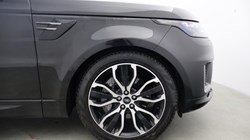 2022 (22) LAND ROVER DISCOVERY 3.0 D300 R-Dynamic HSE 5dr Auto 5857362