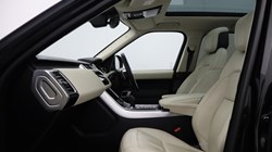 2022 (22) LAND ROVER DISCOVERY 3.0 D300 R-Dynamic HSE 5dr Auto 5857351
