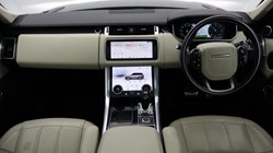 2022 (22) LAND ROVER DISCOVERY 3.0 D300 R-Dynamic HSE 5dr Auto 5857370
