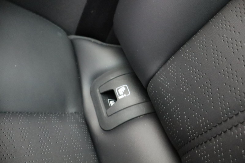 2021 (21) LAND ROVER RANGE ROVER EVOQUE 2.0 D200 R-Dynamic HSE 5dr Auto 5837489