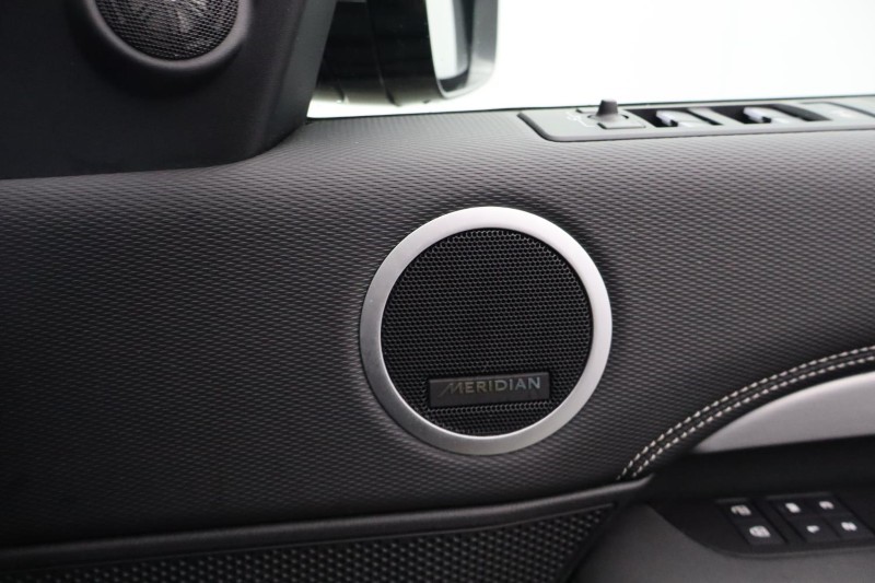 2023 (73) LAND ROVER DISCOVERY 3.0 D300 Dynamic HSE 5dr Auto 5852319