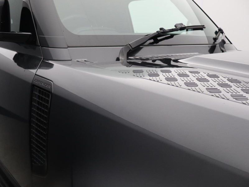 2024 (74) LAND ROVER COMMERCIAL DEFENDER 3.0 D250 Hard Top X-Dynamic HSE Auto [3 Seat] 5832261