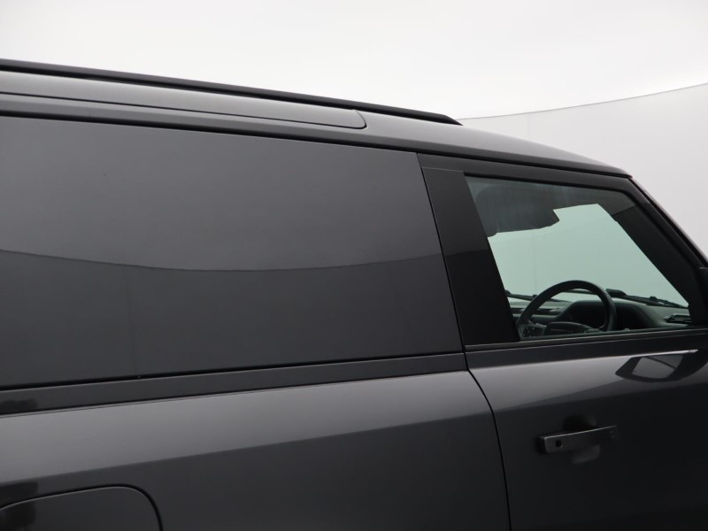 2024 (74) LAND ROVER COMMERCIAL DEFENDER 3.0 D250 Hard Top X-Dynamic HSE Auto [3 Seat] 5832260