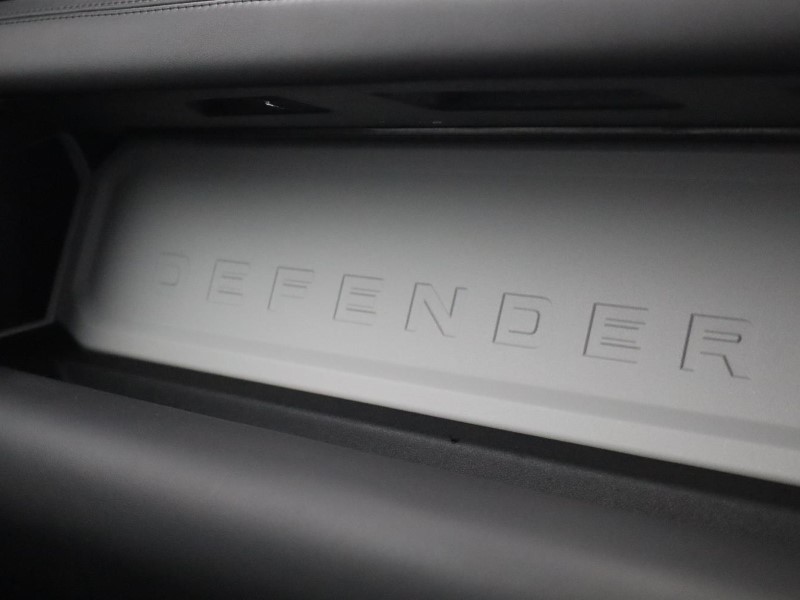 2024 (74) LAND ROVER COMMERCIAL DEFENDER 3.0 D250 Hard Top X-Dynamic HSE Auto [3 Seat] 5832302