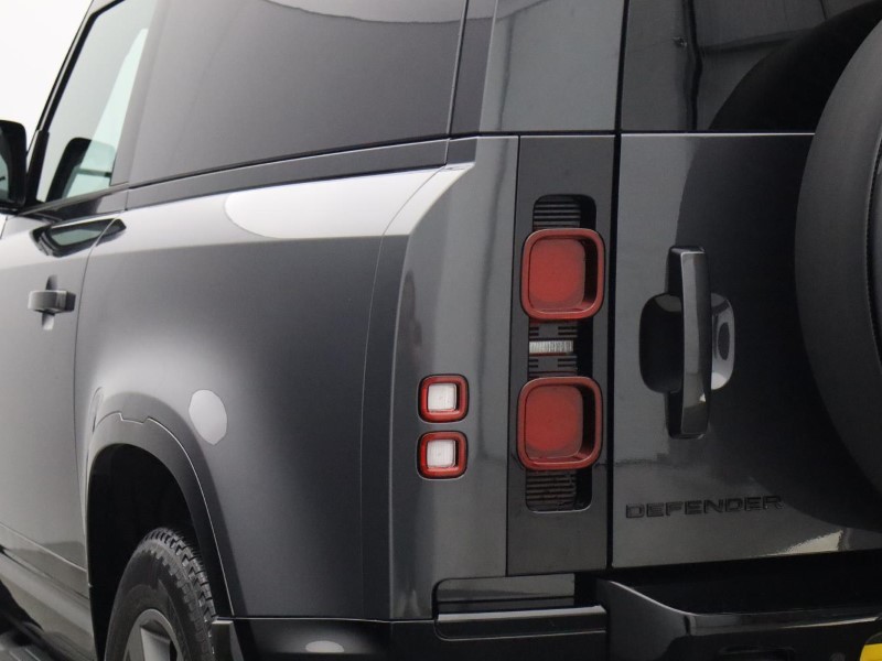 2024 (74) LAND ROVER COMMERCIAL DEFENDER 3.0 D250 Hard Top X-Dynamic HSE Auto [3 Seat] 5832246