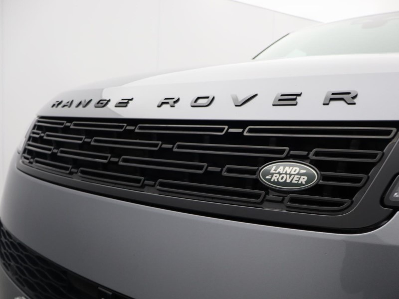 2024 (24) LAND ROVER RANGE ROVER SPORT 3.0 D300 Dynamic SE 5dr Auto 5838865