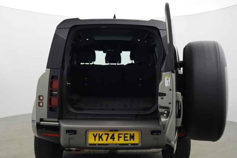 2024 (74) LAND ROVER DEFENDER 3.0 D350 X-Dynamic SE 110 5dr Auto 5850611