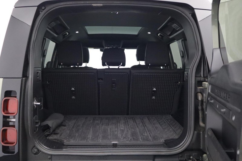 2024 (74) LAND ROVER DEFENDER 3.0 D350 X-Dynamic SE 110 5dr Auto 5850613
