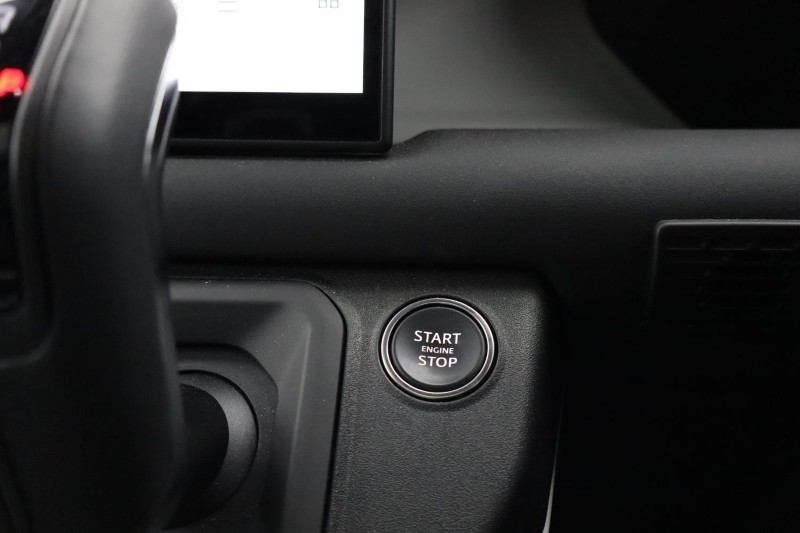 2024 (74) LAND ROVER DEFENDER 3.0 D350 X-Dynamic SE 110 5dr Auto 5850656