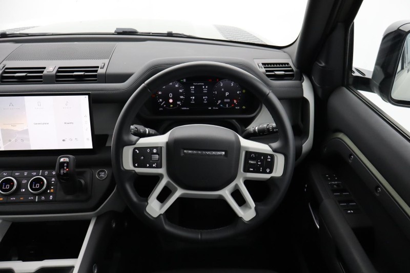 2024 (74) LAND ROVER DEFENDER 3.0 D350 X-Dynamic SE 110 5dr Auto 5850644