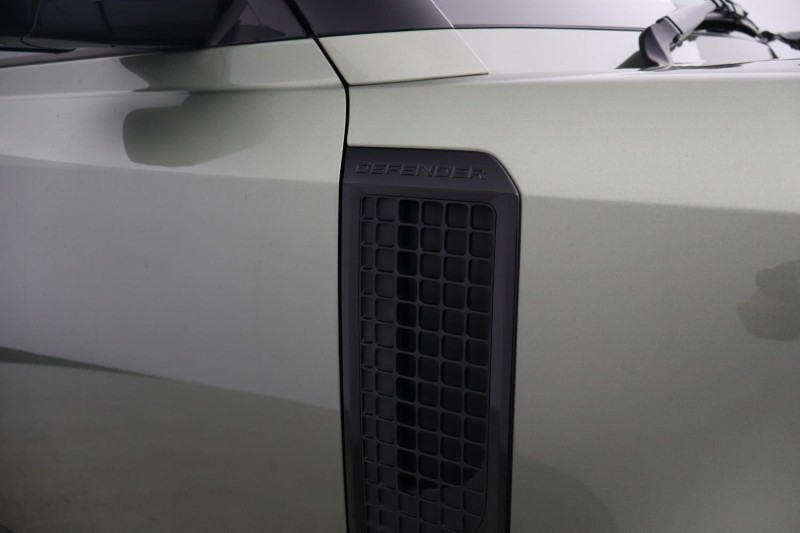2024 (74) LAND ROVER DEFENDER 3.0 D350 X-Dynamic SE 110 5dr Auto 5850627
