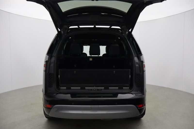 2023 (73) LAND ROVER DISCOVERY 3.0 D300 Dynamic SE 5dr Auto 5855645