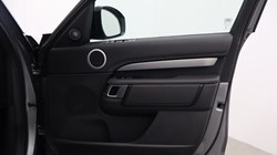 2023 (73) LAND ROVER DISCOVERY 3.0 D300 Dynamic SE 5dr Auto 5855680