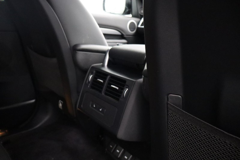 2023 (73) LAND ROVER DISCOVERY 3.0 D300 Dynamic SE 5dr Auto 5855662