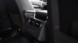 2023 (73) LAND ROVER DISCOVERY 3.0 D300 Dynamic SE 5dr Auto 5855662