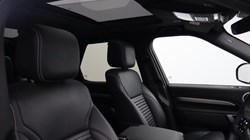 2023 (73) LAND ROVER DISCOVERY 3.0 D300 Dynamic SE 5dr Auto 5855682