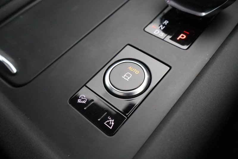 2023 (73) LAND ROVER DISCOVERY 3.0 D300 Dynamic SE 5dr Auto 5855709