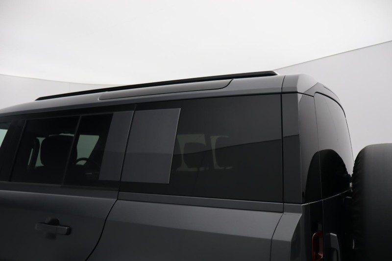 2024 (74) LAND ROVER DEFENDER 3.0 D250 X-Dynamic HSE 110 5dr Auto 5842805