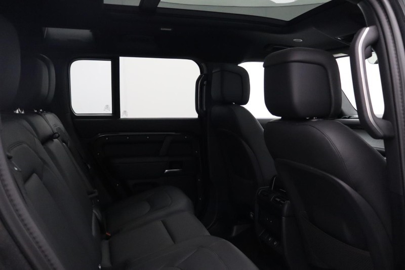 2024 (74) LAND ROVER DEFENDER 3.0 D250 X-Dynamic HSE 110 5dr Auto 5842810