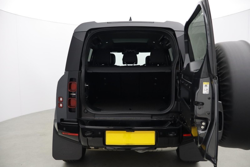 2024 (74) LAND ROVER DEFENDER 3.0 D250 X-Dynamic HSE 110 5dr Auto 5842800