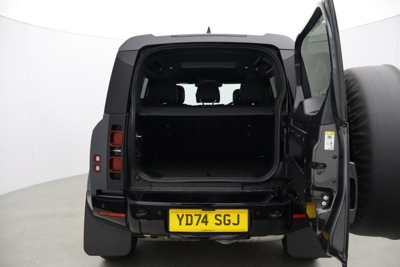 2024 (74) LAND ROVER DEFENDER 3.0 D250 X-Dynamic HSE 110 5dr Auto 5842880
