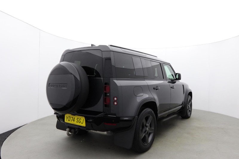 2024 (74) LAND ROVER DEFENDER 3.0 D250 X-Dynamic HSE 110 5dr Auto 5842878