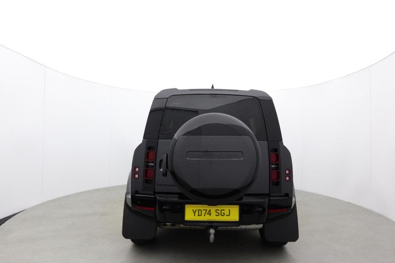 2024 (74) LAND ROVER DEFENDER 3.0 D250 X-Dynamic HSE 110 5dr Auto 5842875