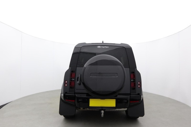 2024 (74) LAND ROVER DEFENDER 3.0 D250 X-Dynamic HSE 110 5dr Auto 5842789