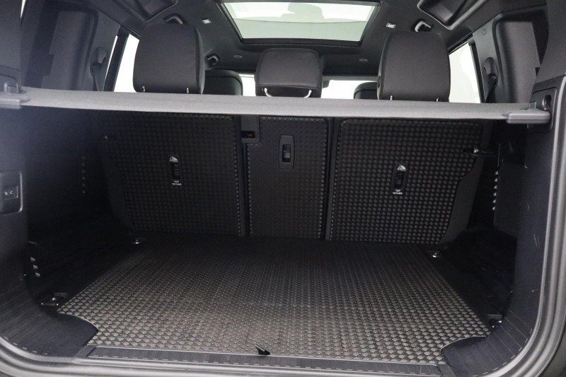 2024 (74) LAND ROVER DEFENDER 3.0 D250 X-Dynamic HSE 110 5dr Auto 5842802