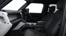 2024 (74) LAND ROVER DEFENDER 3.0 D250 X-Dynamic HSE 110 5dr Auto 5842867