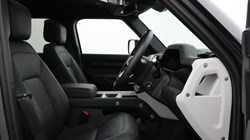 2024 (74) LAND ROVER DEFENDER 3.0 D250 X-Dynamic HSE 110 5dr Auto 5842833