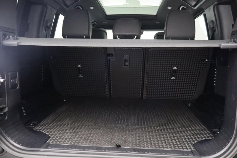 2024 (74) LAND ROVER DEFENDER 3.0 D250 X-Dynamic HSE 110 5dr Auto 5842801